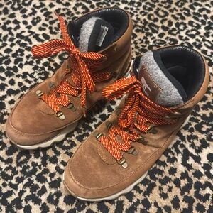 Women’s sorel size 8 boot